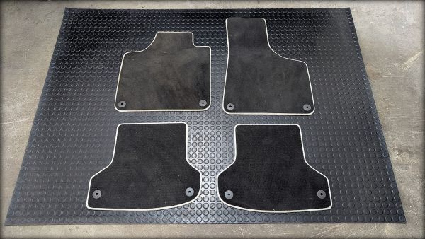 RS3 8P Fussmatten