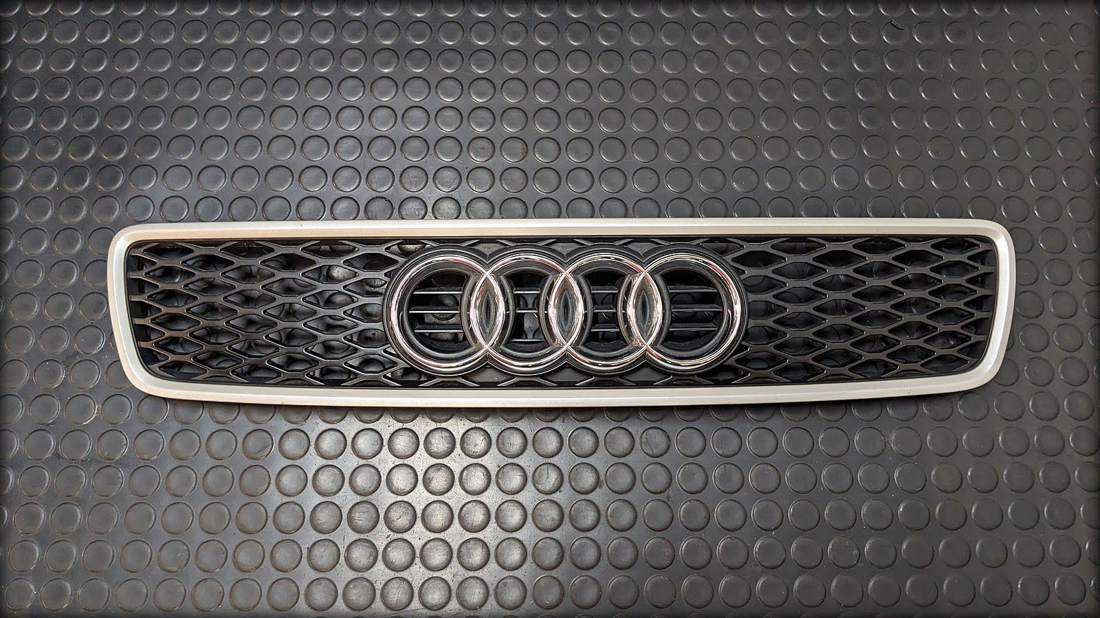 RS4 Biturbo Kühlergrill