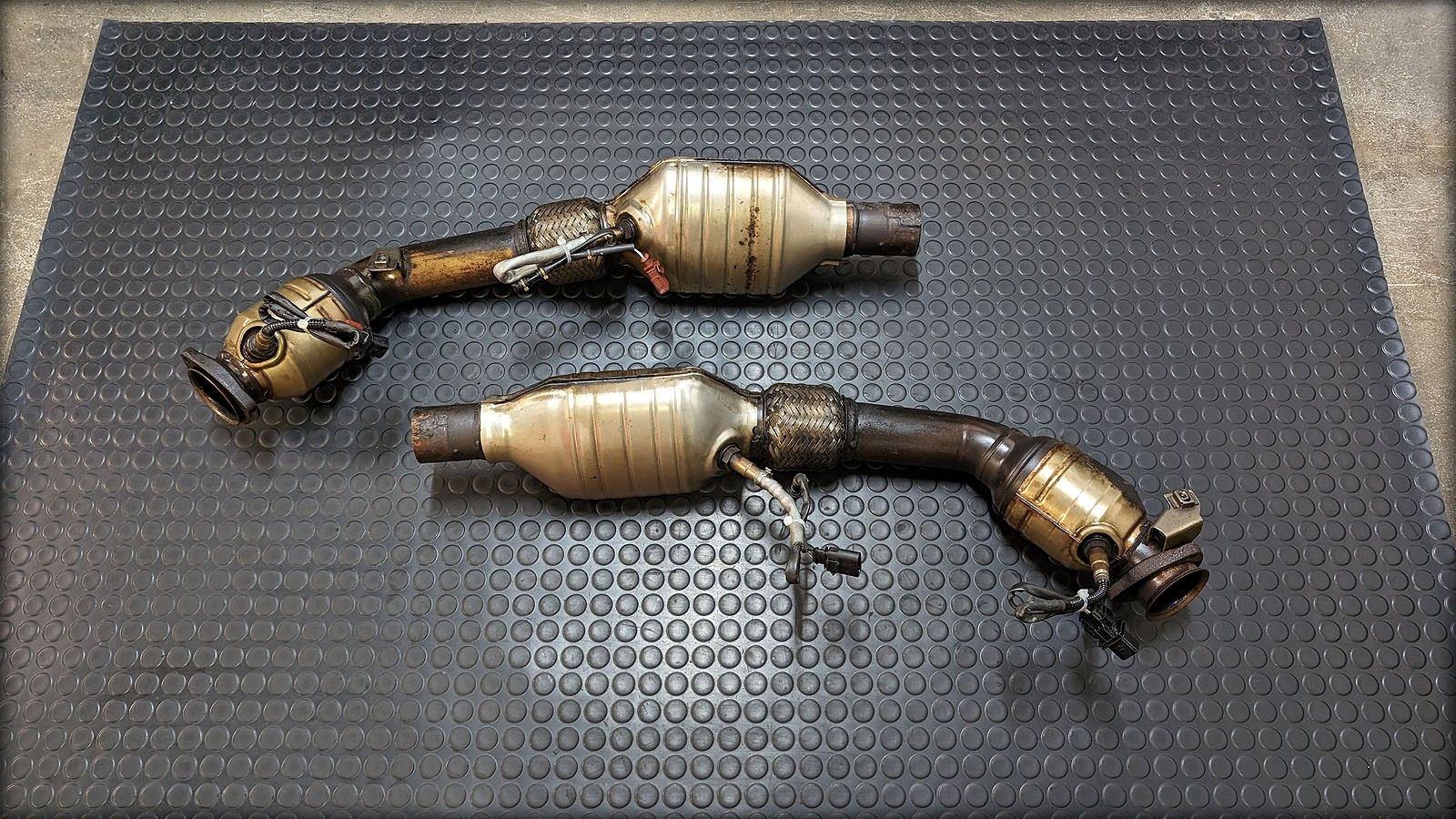 RS4 B7 Katalysatoren Downpipes