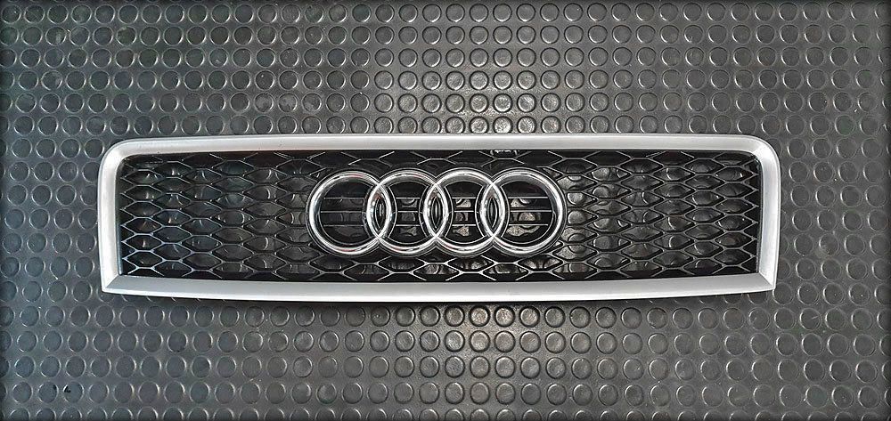 RS6 V8 Biturbo Kühlergrill